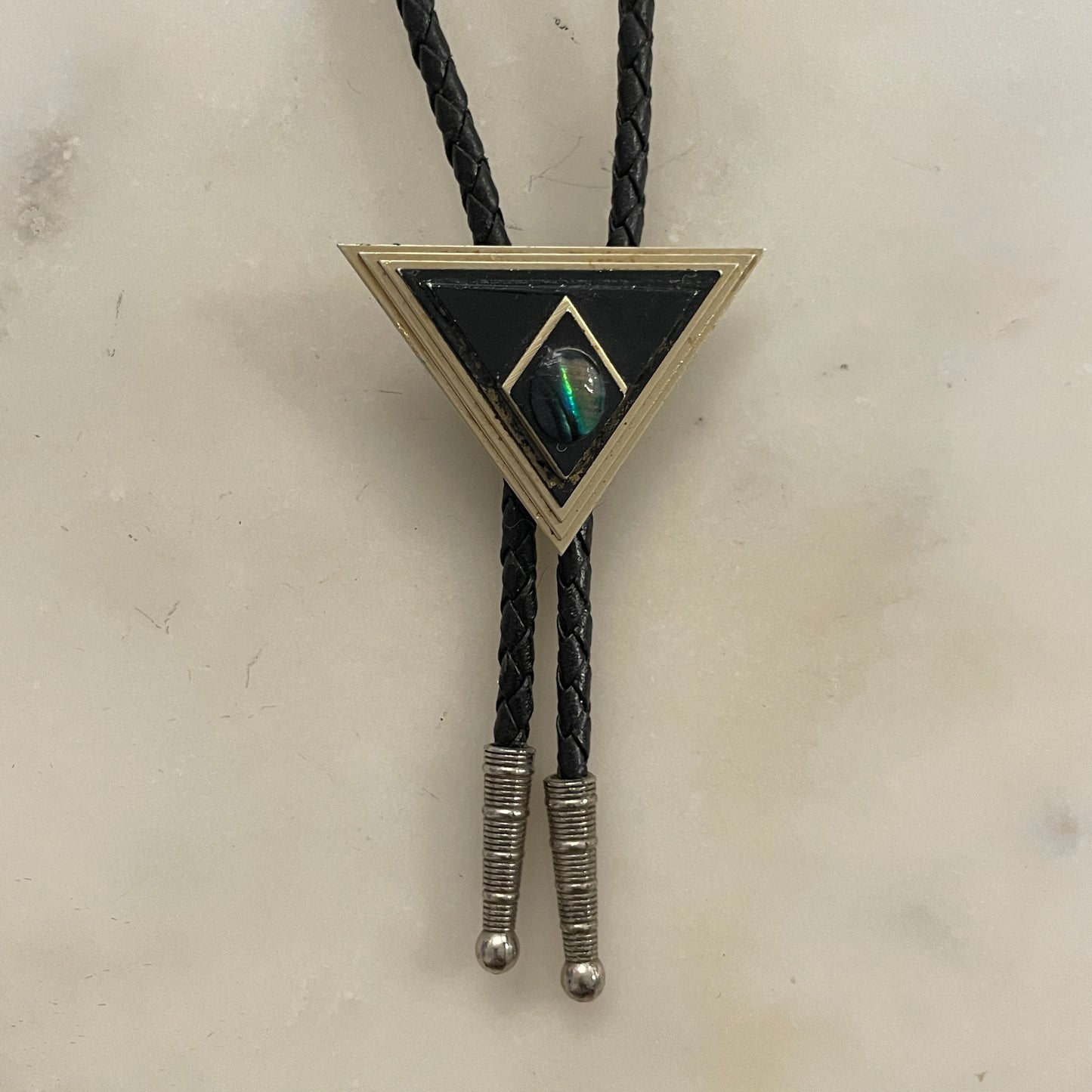 Deco Marble Bolo
