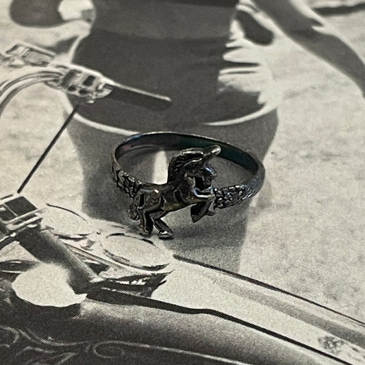 Dainty Unicorn Ring [Size 5.5]