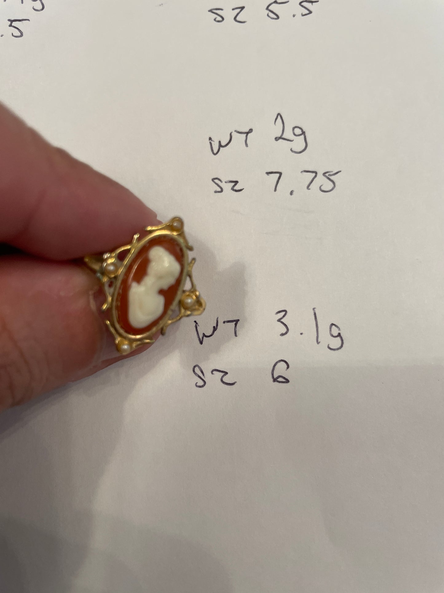 Avon Cameo Ring [Size 6]