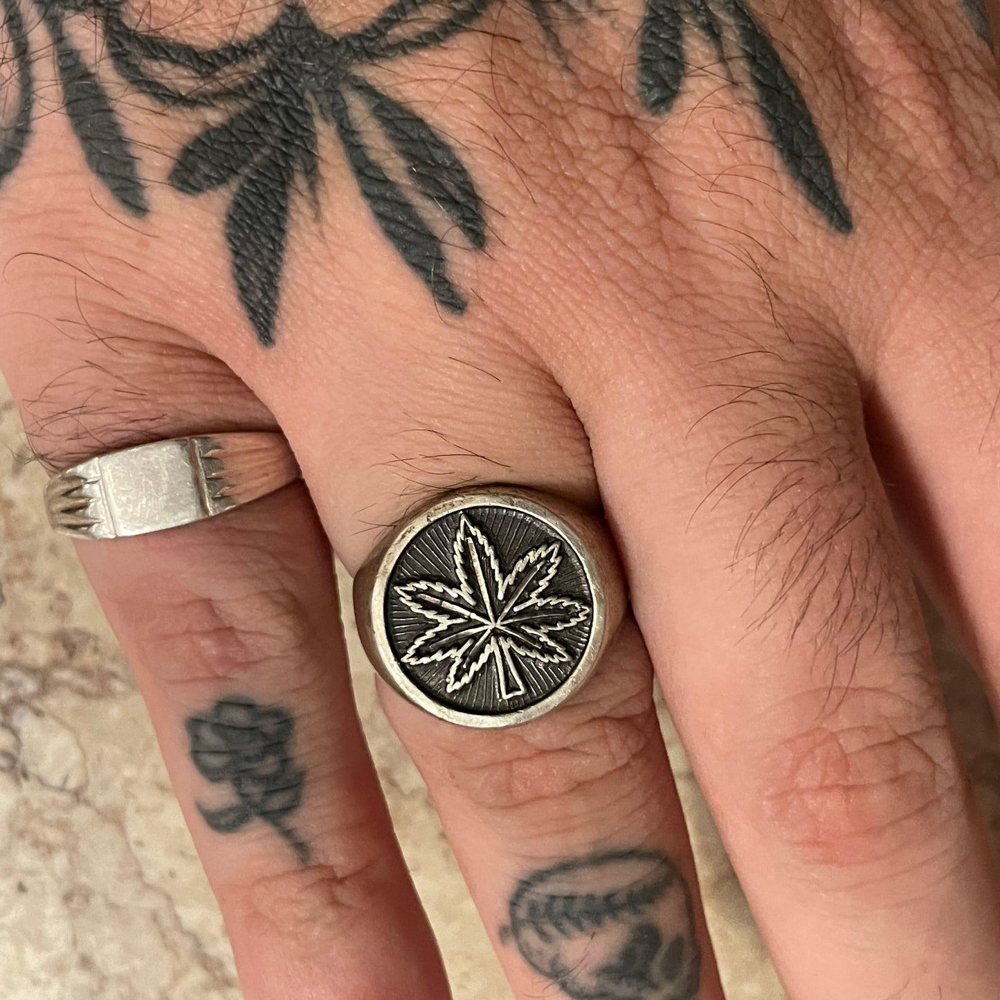 Sterling Silver Sweet Leaf Ring [Size 9]